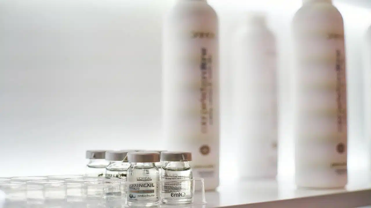 CBD Serum Hautpflege
