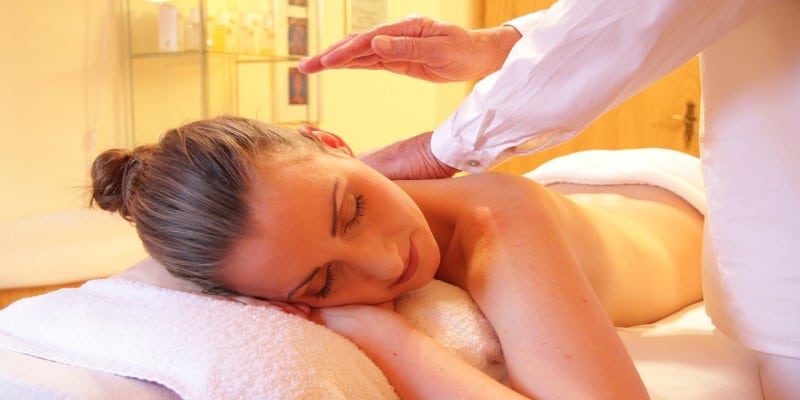 CBD-Öl Massage Therapie
